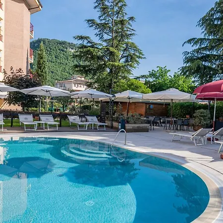 Imperial ***s 3* Γκάρντα