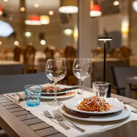 Ξενοδοχείο Imperial ***s