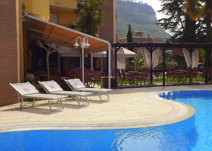 Imperial ***s מלון 3*